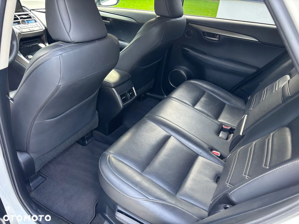 Lexus NX 200t Prestige AWD - 7