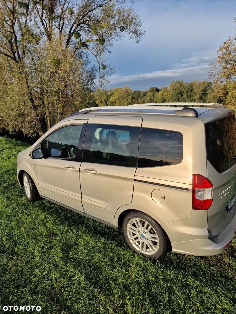 Ford Tourneo Courier 1.0 EcoBoost Titanium - 2