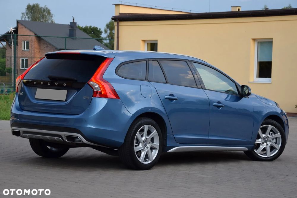 Volvo V60 D4 Momentum - 9