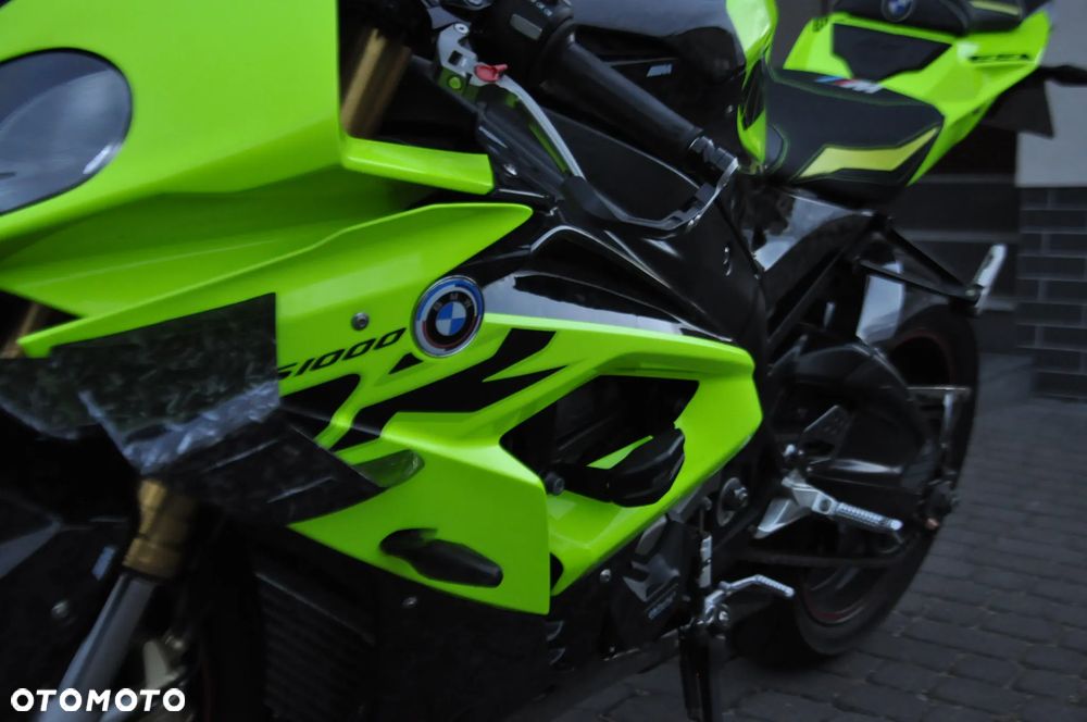 BMW S - 10