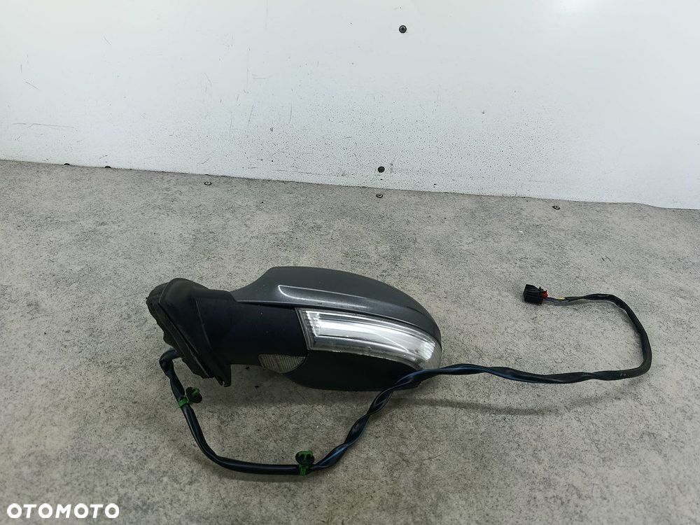 LUSTERKO LEWE VW PASSAT B6 3C0857933 LA7T - 3