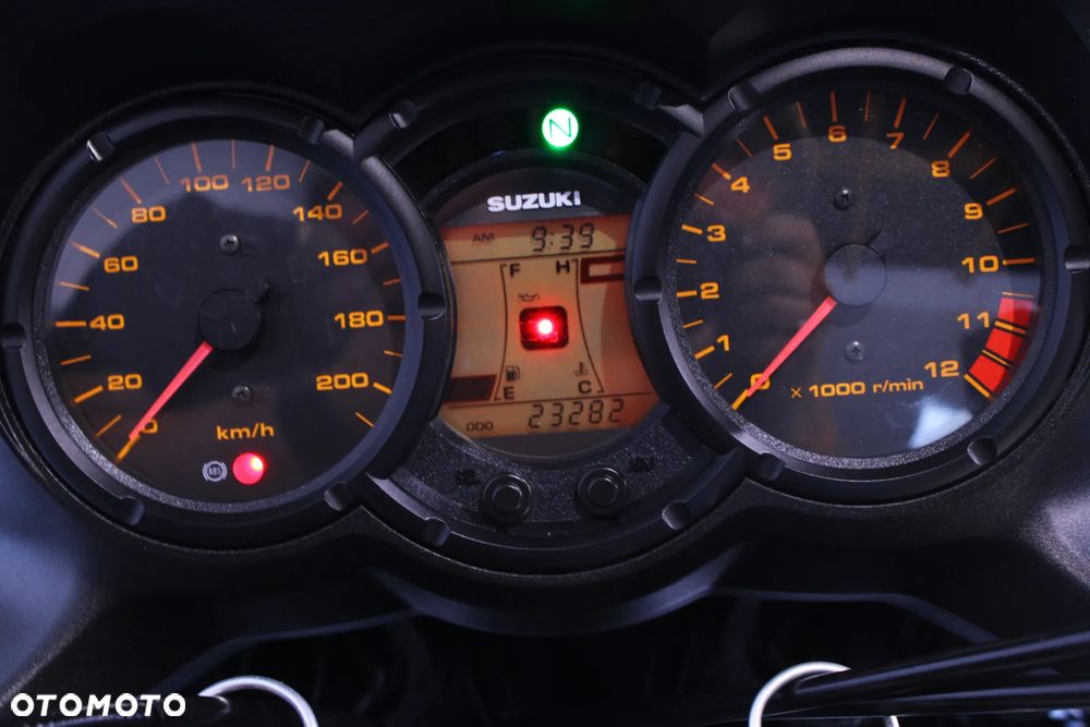 Suzuki DL - 7
