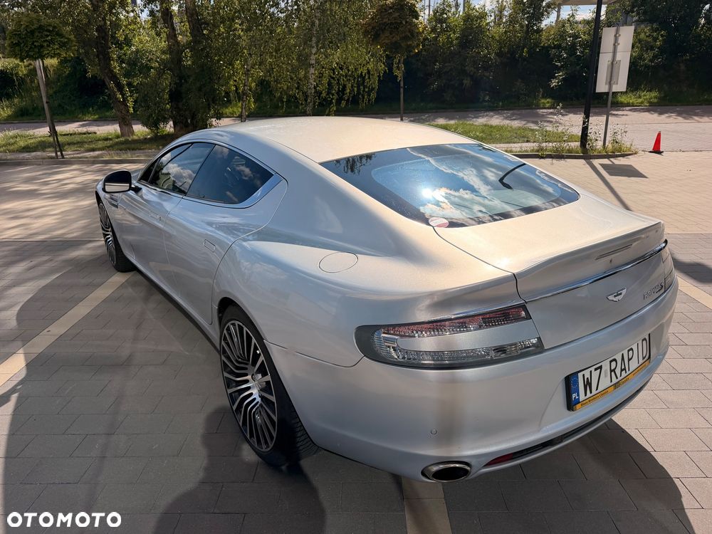 Aston Martin Rapide - 12