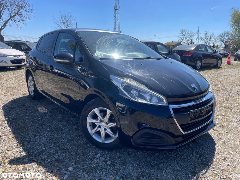 Peugeot 208 1.6 BlueHDi Allure S&S - 8