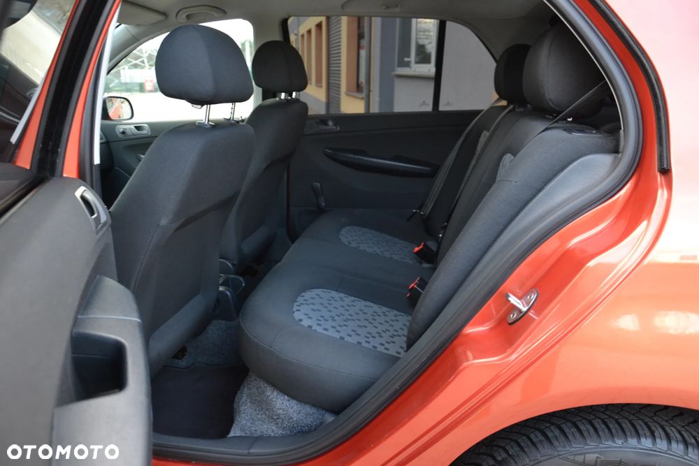 Skoda Fabia 1.2 HTP Comfort - 21