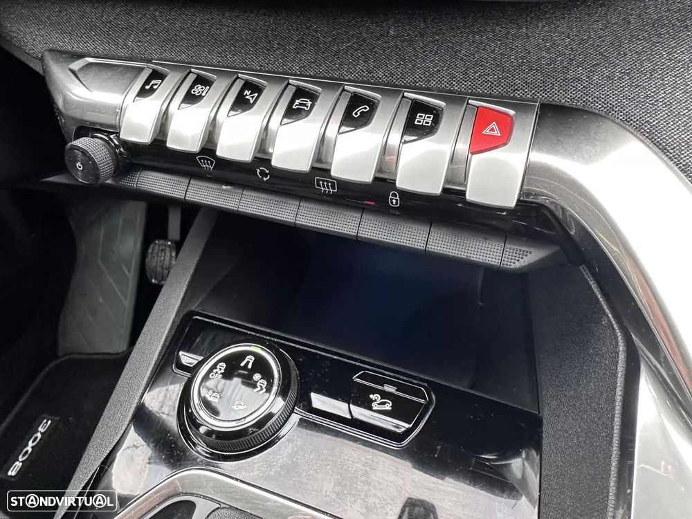 Peugeot 3008 PureTech 130 Stop & Start GPF Allure Pack - 36