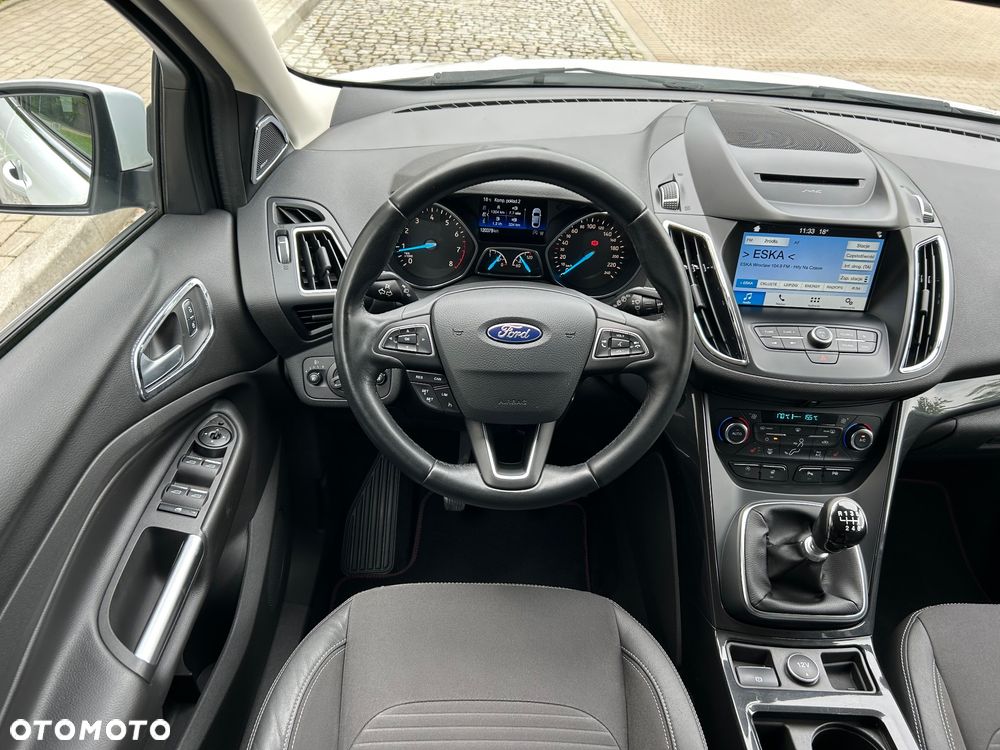 Ford Kuga 1.5 EcoBoost 2x4 Titanium - 26
