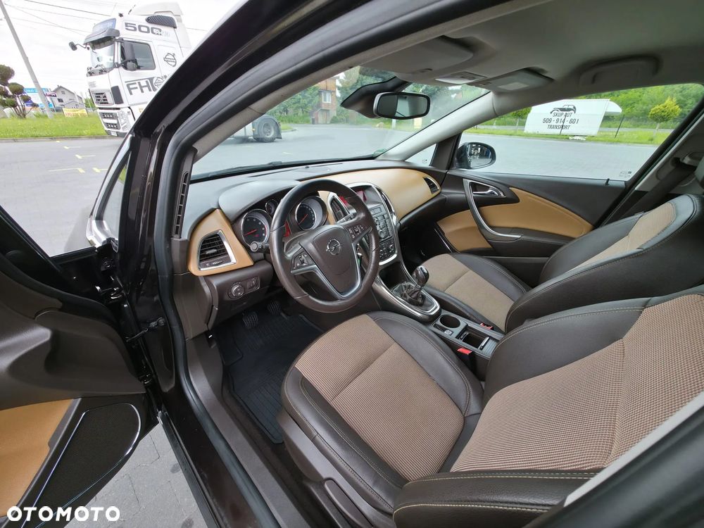 Opel Astra 1.4 Turbo Sport - 21