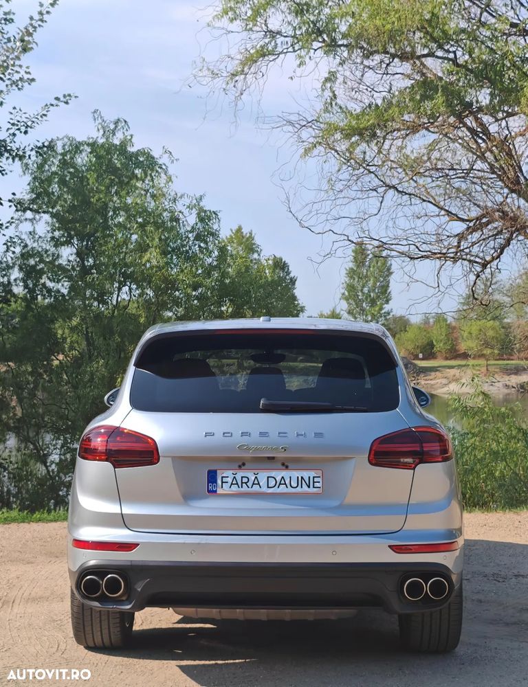 Porsche Cayenne - 6