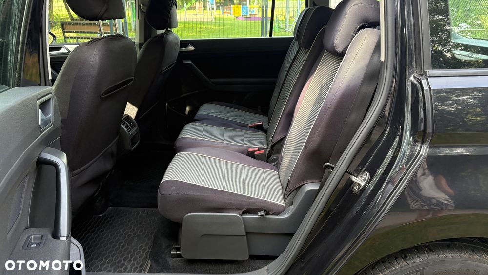 Volkswagen Touran 1.6 TDI SCR (BlueMotion Technology) Comfortline - 21