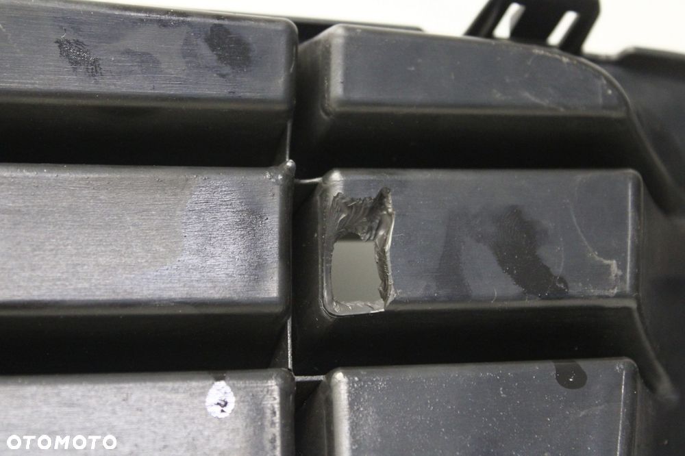 volvo v50 lift 07r- grill atrapa chłodnicy - 10