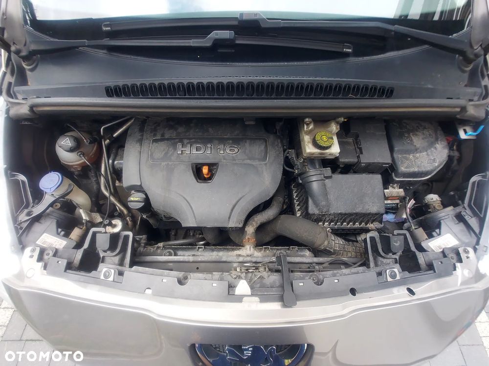 Peugeot 5008 HDI 160 Automatik Allure - 13
