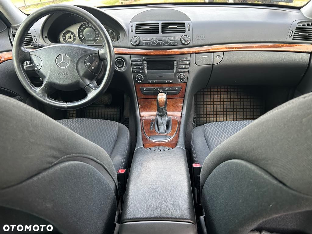 Mercedes-Benz Klasa E 280 CDI T Elegance - 4