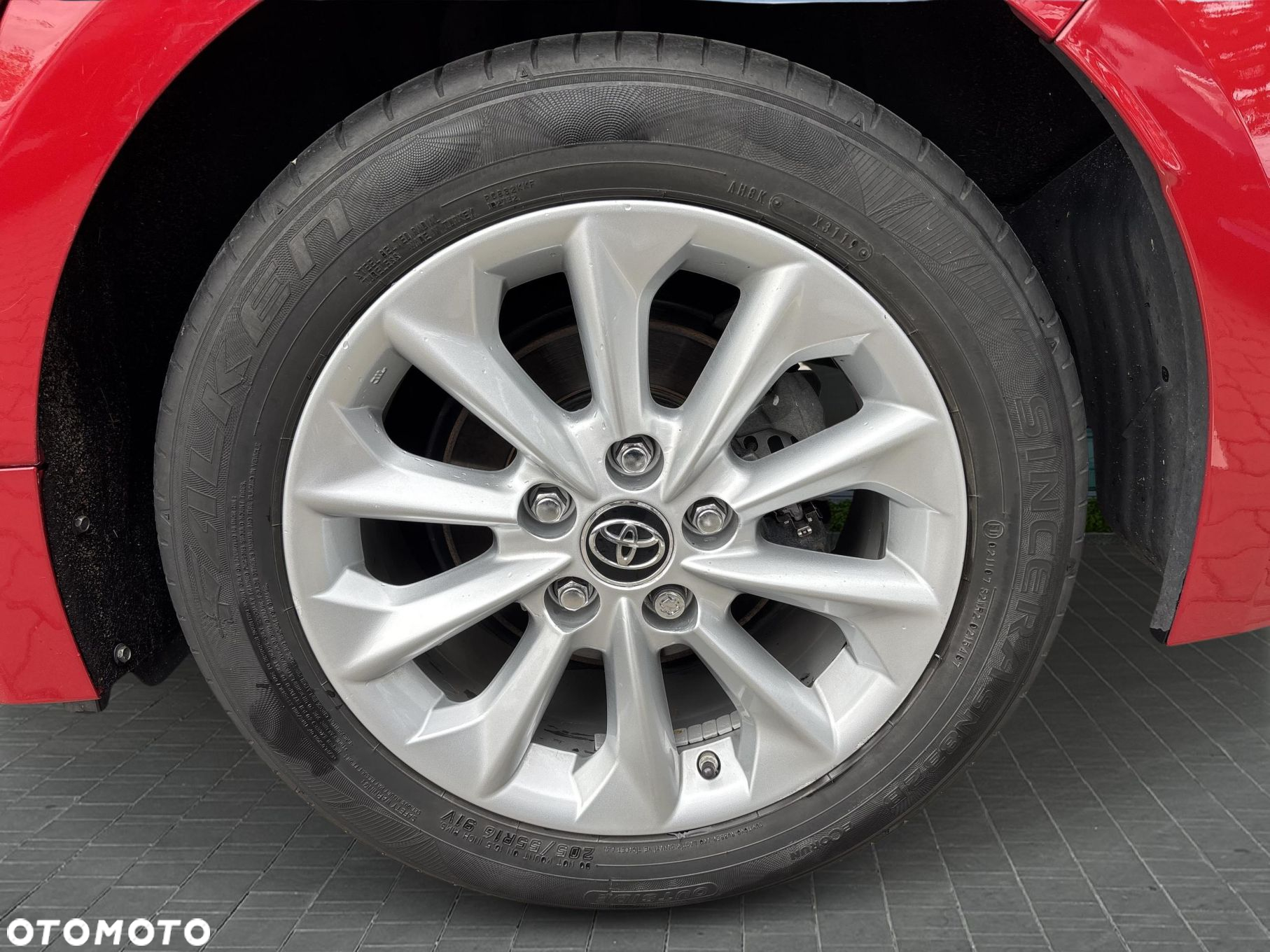 Toyota Corolla 1.8 Hybrid Comfort - 19