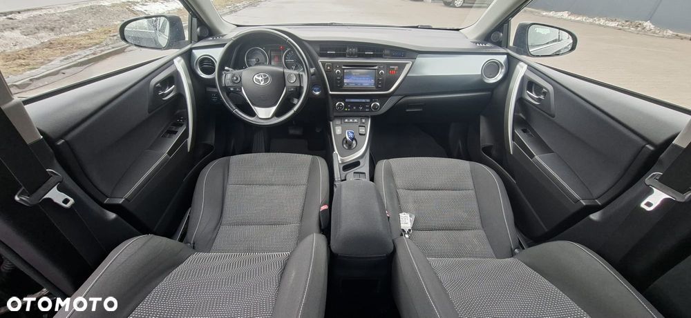 Toyota Auris - 10