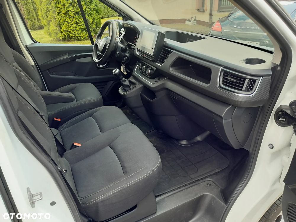 Renault Trafic - 12