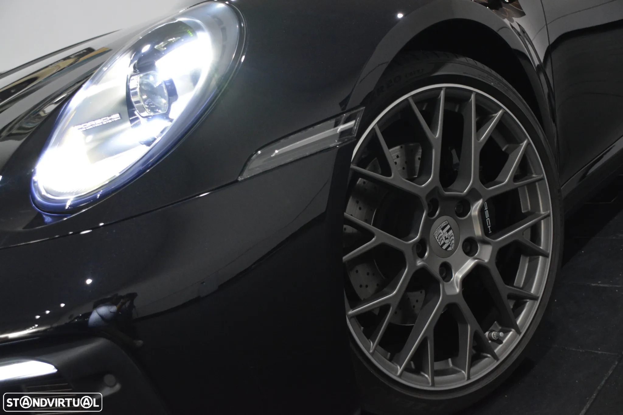 Porsche 911 (992) Carrera 4S PDK - 21