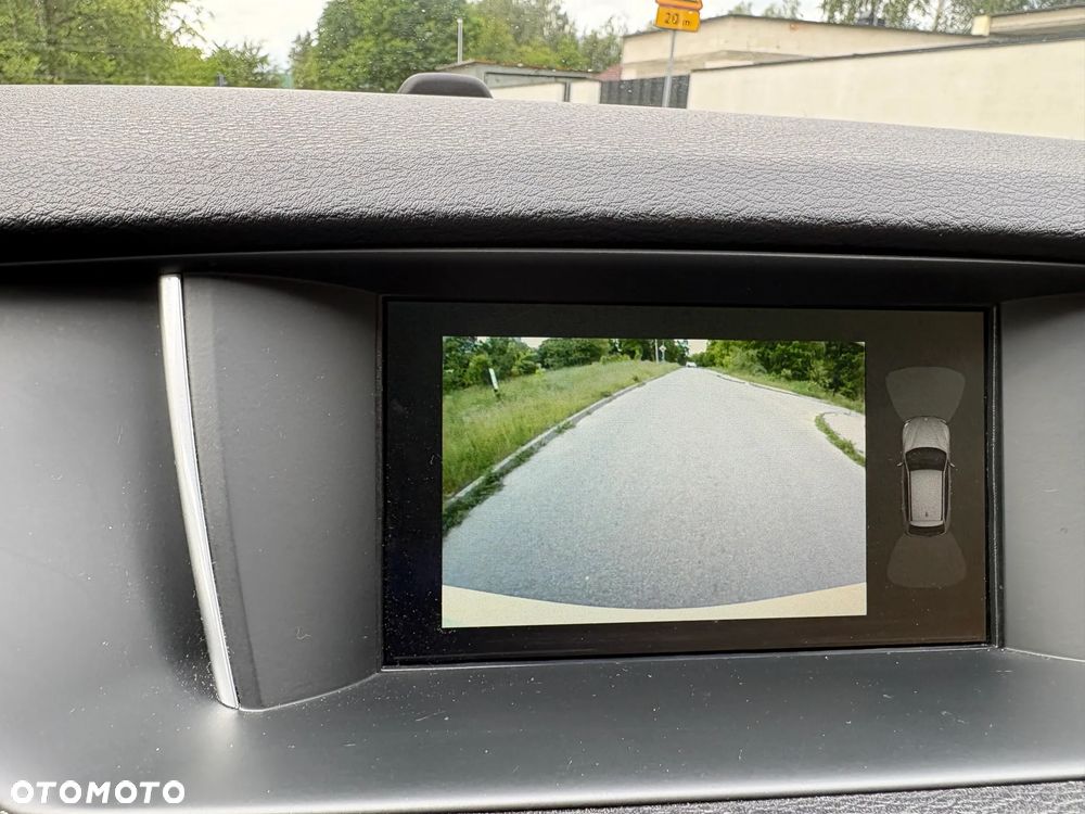 BMW X1 sDrive18d - 18