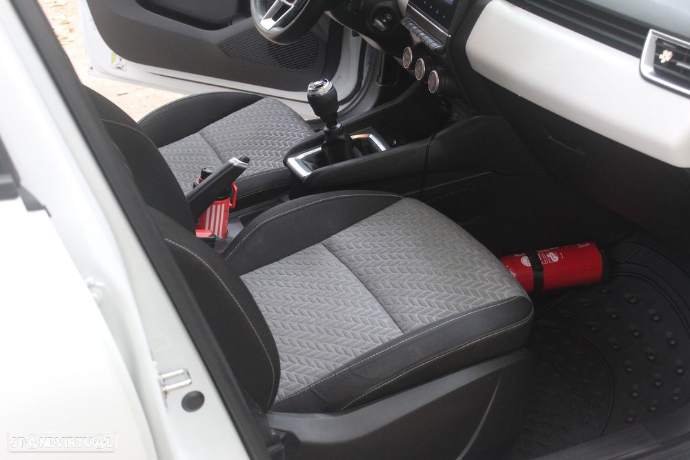 Renault Clio - 10
