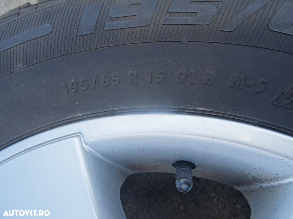 Vand Jante Aliaj cu Cauciucuri M+S Volkswagen Caddy 195/65 R15 din 2009 cod: 2K0601025 - 5
