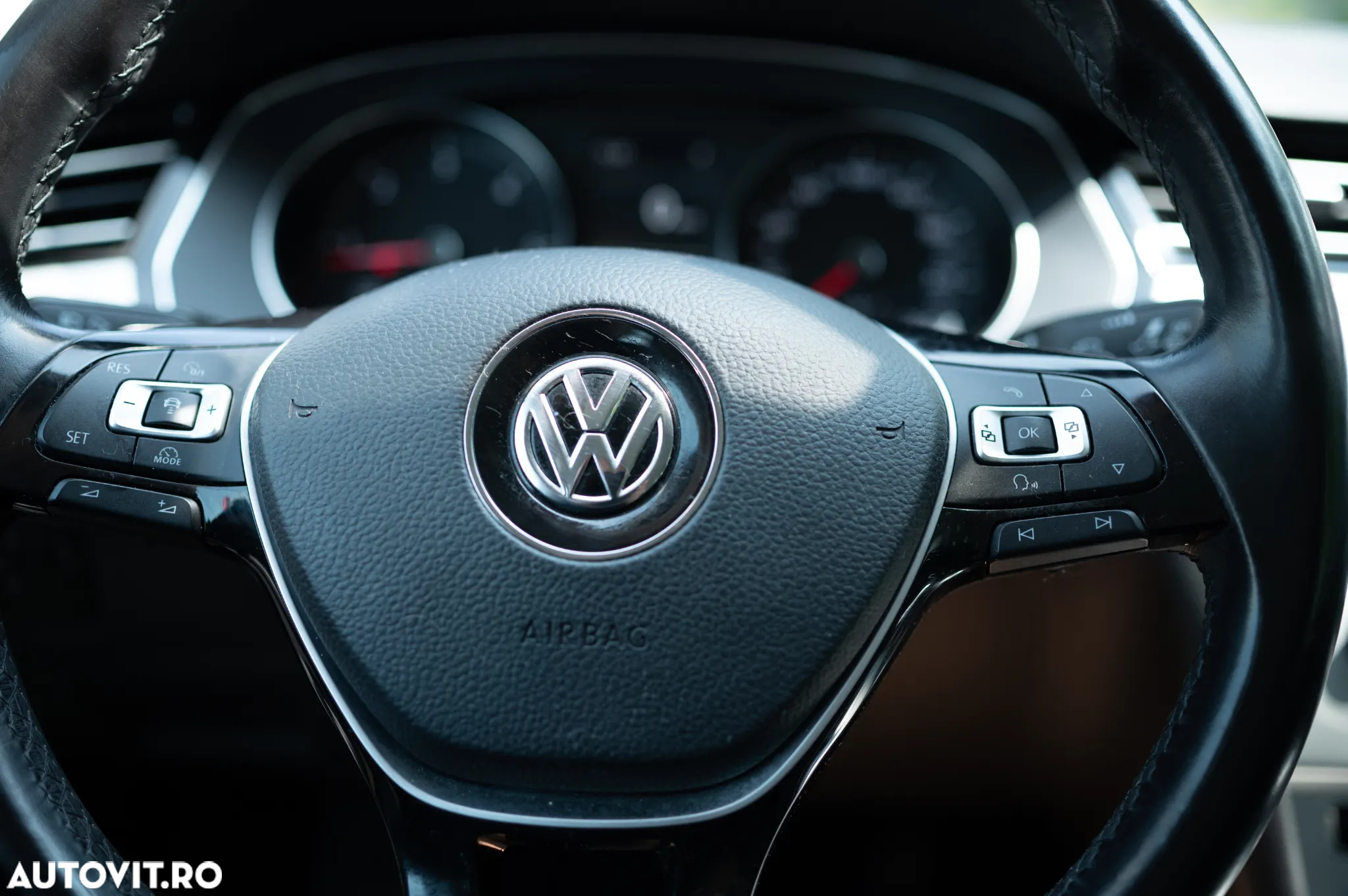 Volkswagen Passat - 23