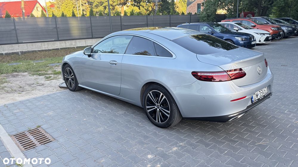 Mercedes-Benz Klasa E 200 9G-TRONIC - 2