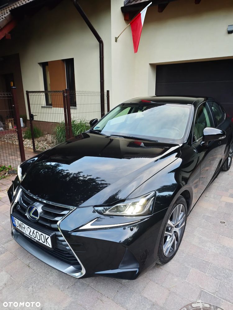 Lexus IS 300h Elegance EU6 - 1