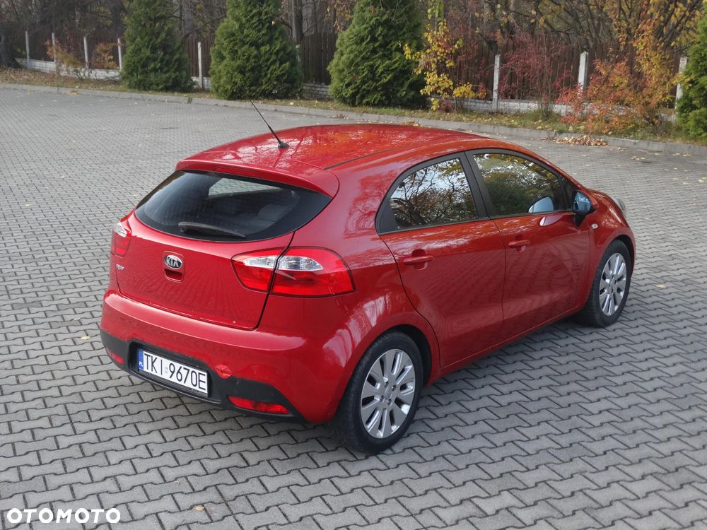 Kia Rio - 5