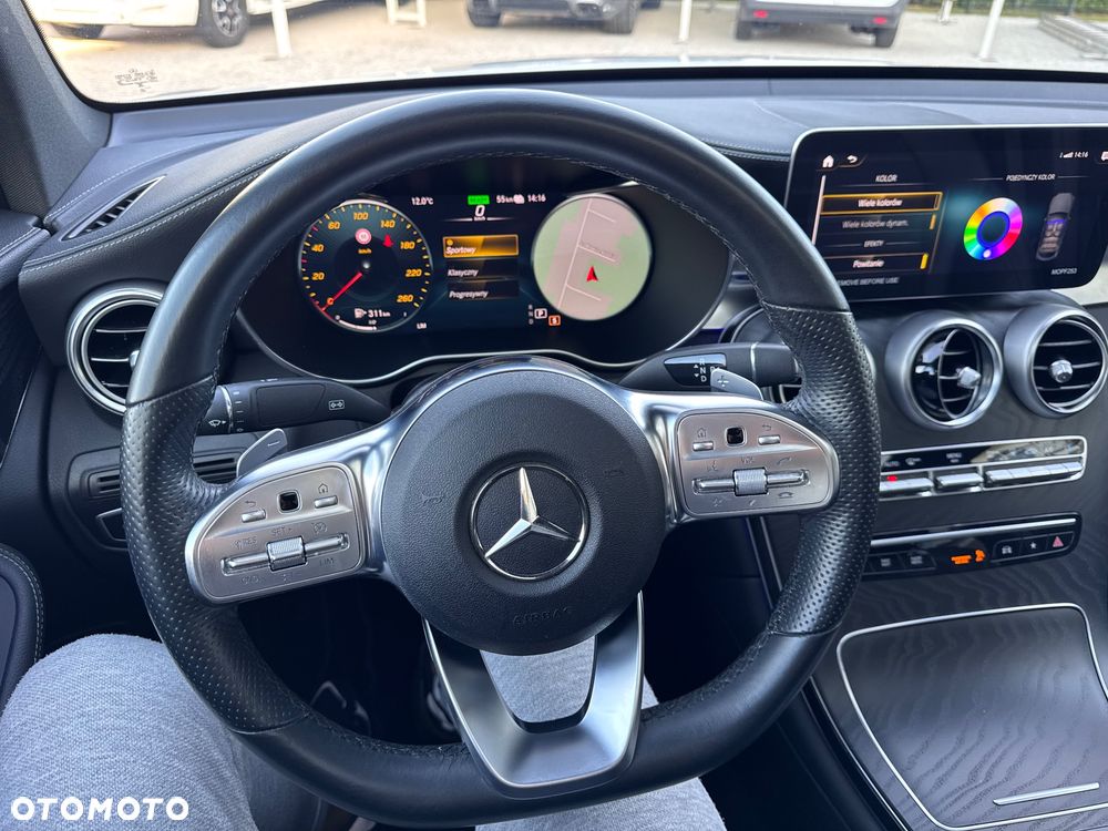 Mercedes-Benz GLC 300 e 4-Matic AMG Line - 24