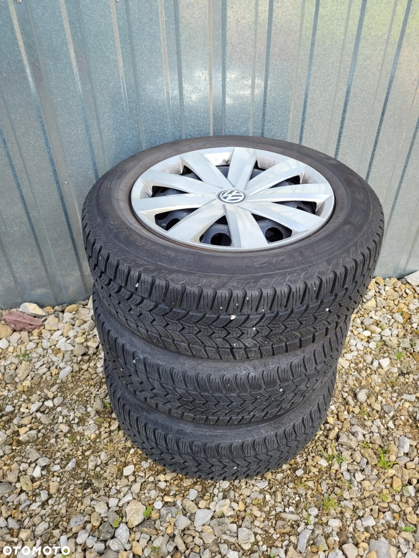 Volkswagen Passat - 16