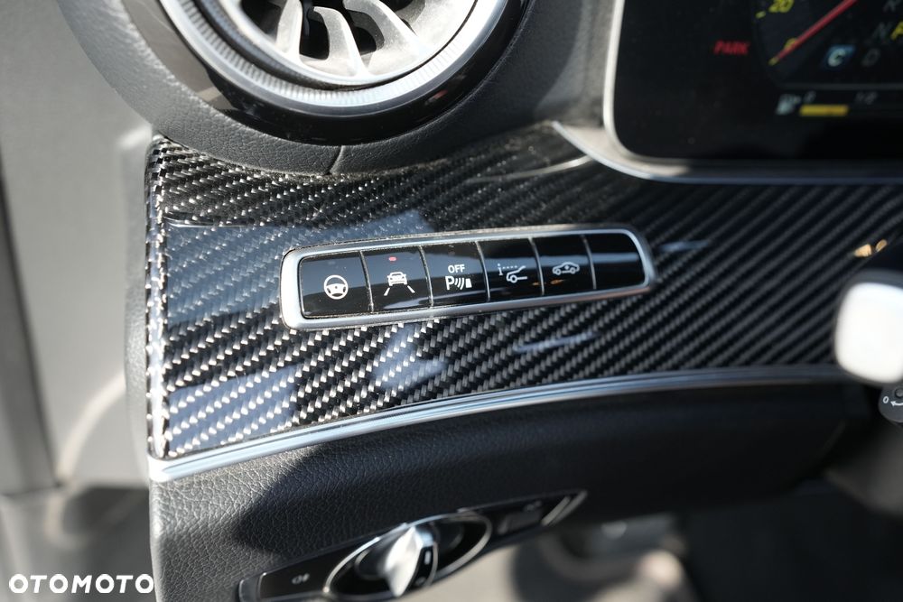 Mercedes-Benz Klasa E AMG 53 4-Matic+ - 11