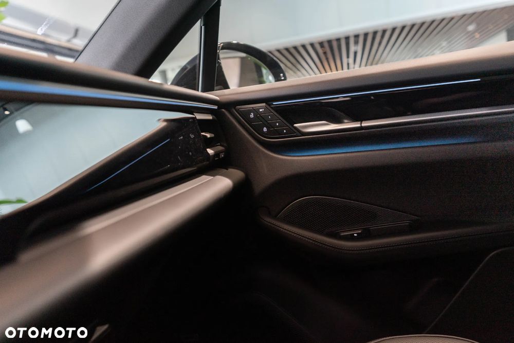 Porsche Macan - 23