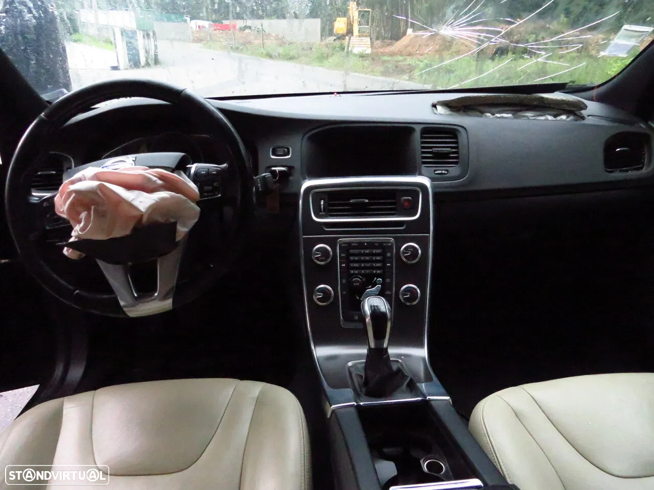 Volvo S60 2.0 180cv de 2014 - Peças Usadas (9529) - 5