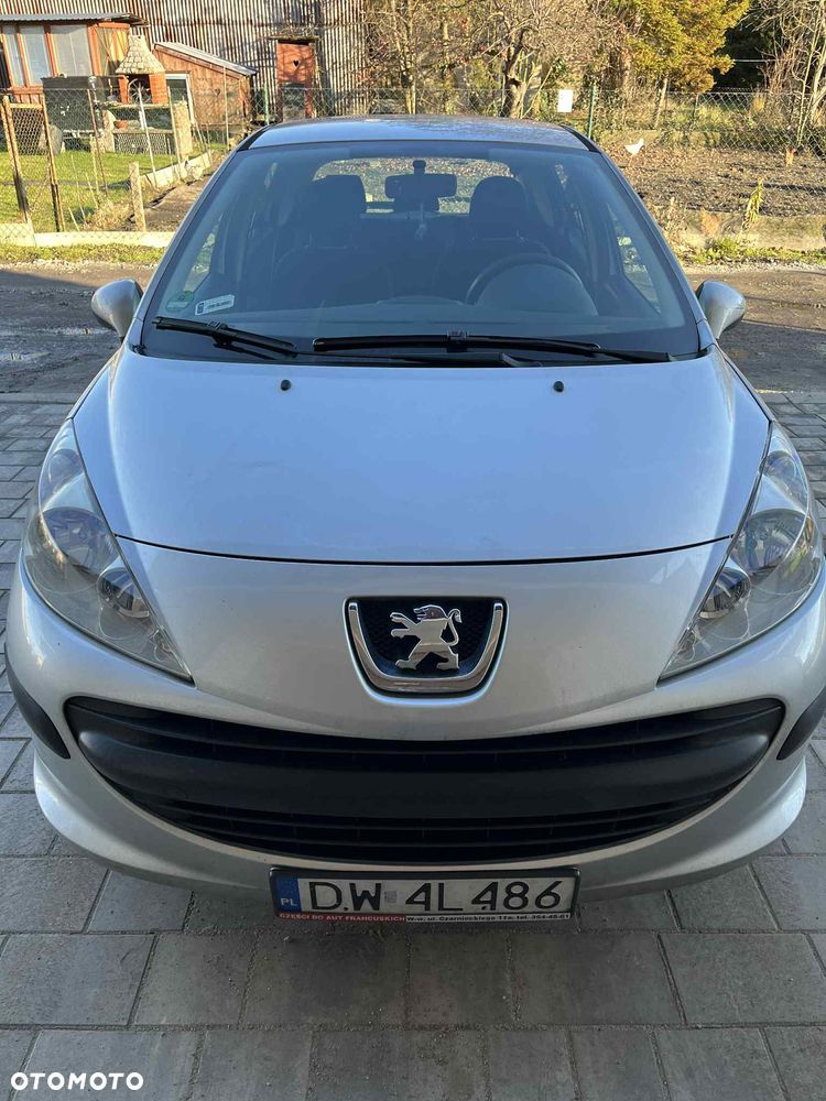 Peugeot 207 - 10