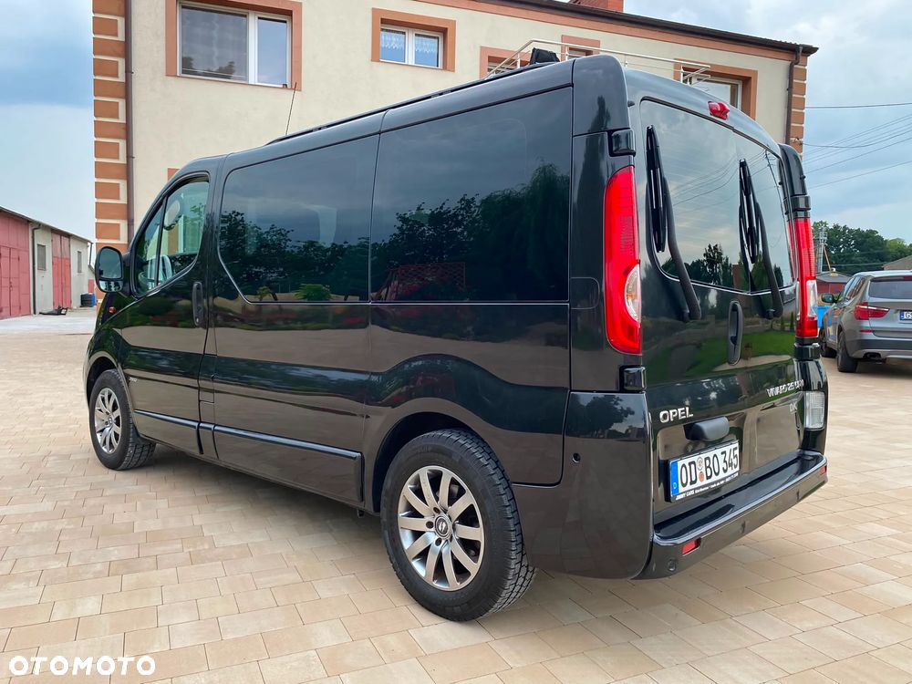 Opel Vivaro - 11