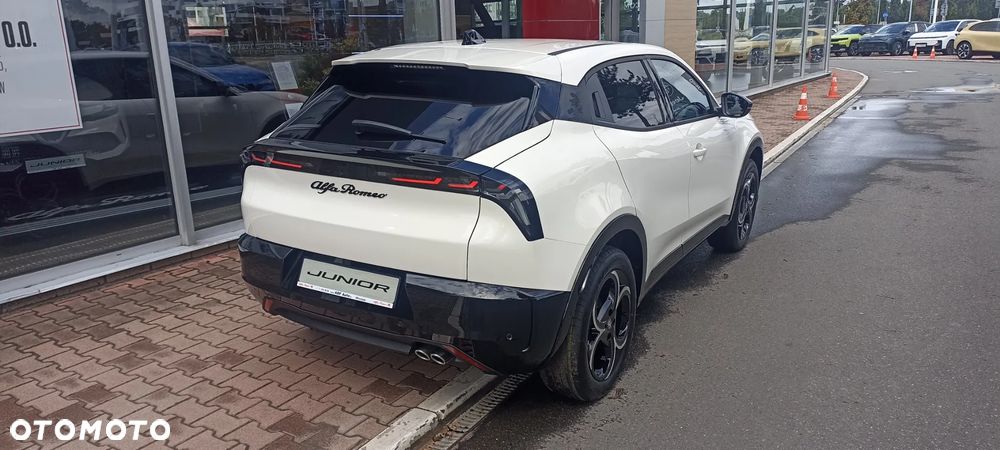Alfa Romeo Junior 1.2 mHEV Ti eDCT - 4