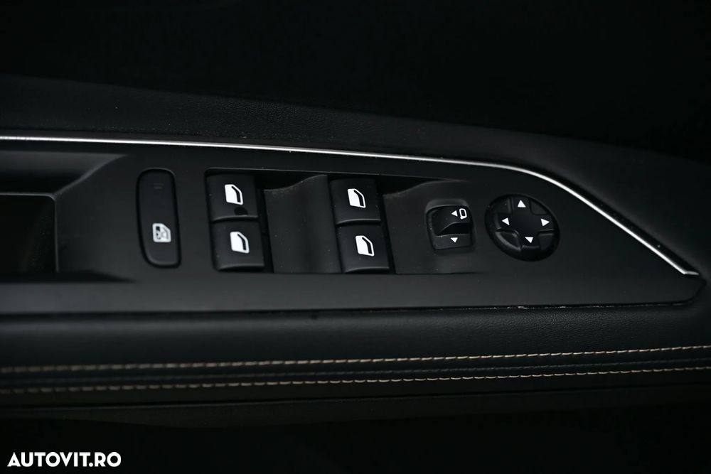 Peugeot 3008 1.6 BlueHDI S&S EAT6 GT-Line - 28