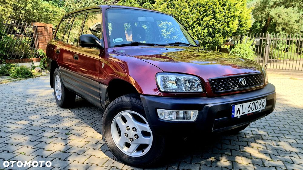 Toyota RAV4 2.0 - 8