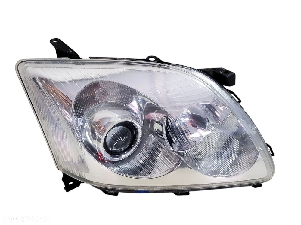 TOYOTA AVENSIS II T25 03-06 PRAWA PRZEDNIA LAMPA KOMPLETNA EU