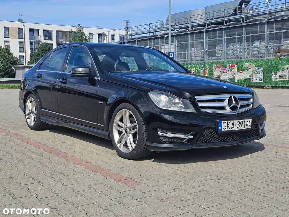 Mercedes-Benz Klasa C 250 CGI BlueEff Avantgarde - 3