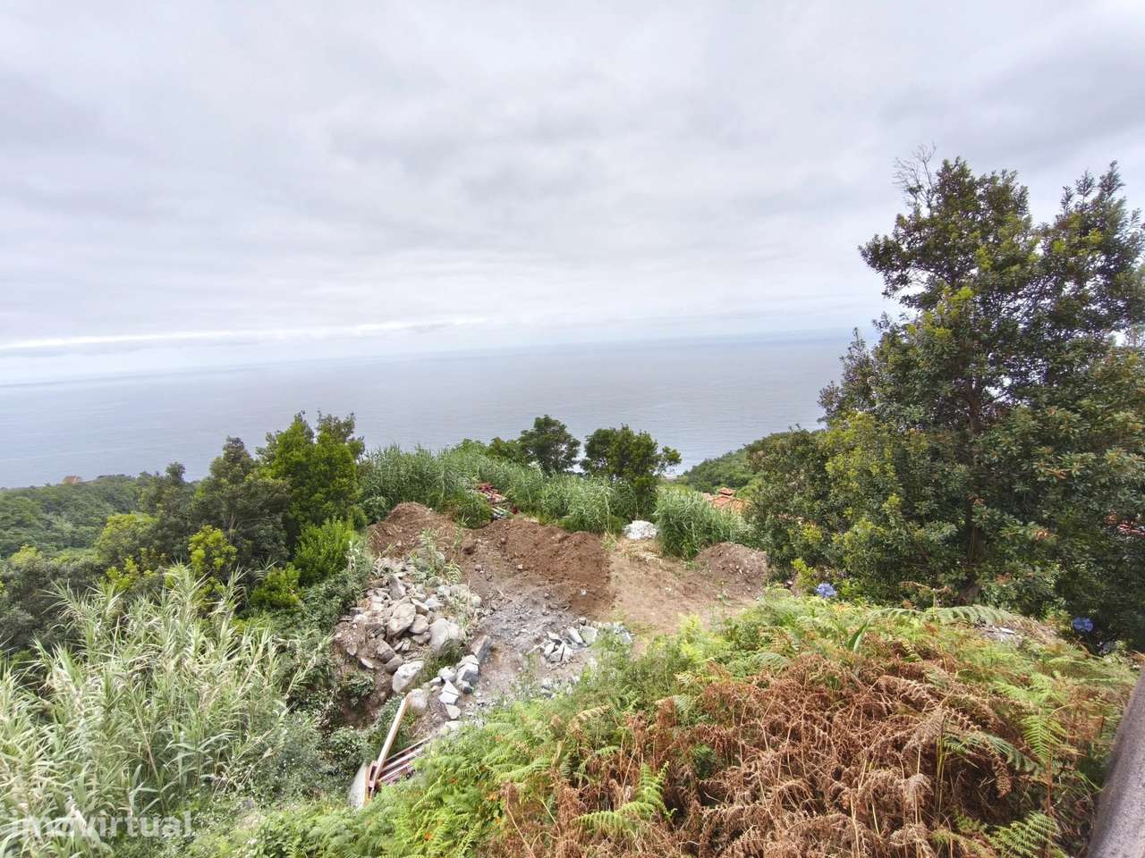 Terreno: 1582 m², sobre o mar - Ponta Delgada, Madeira - Grande imagem: 4/19
