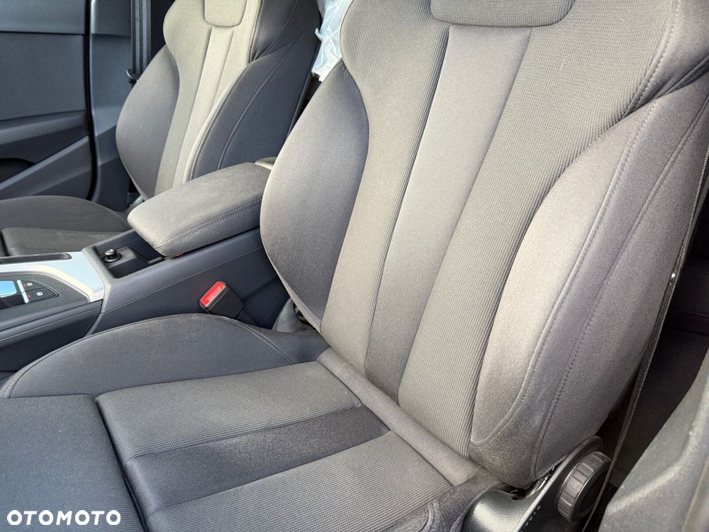 Audi A4 Avant 45 TFSI S tronic - 22