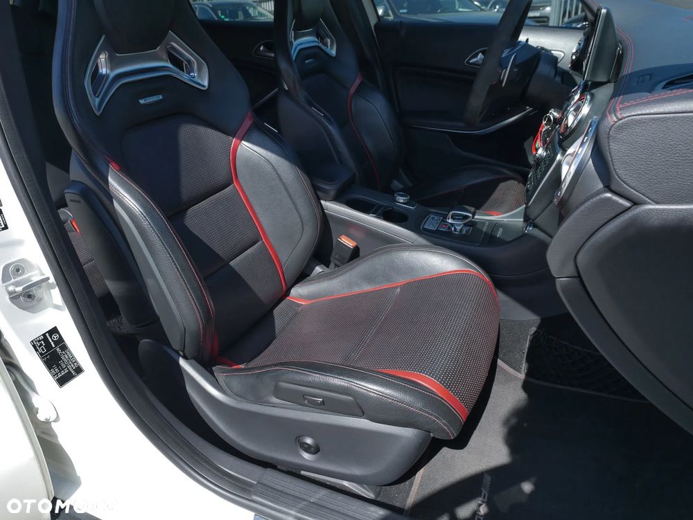Mercedes-Benz GLA 45 AMG 4-Matic Edition 1 - 22