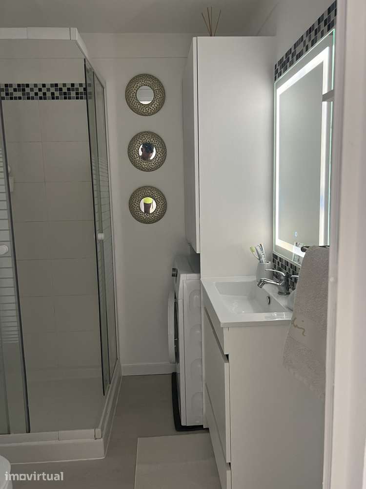 Apartamento T2 com varanda e ar condicionado - Grande imagem: 4/11
