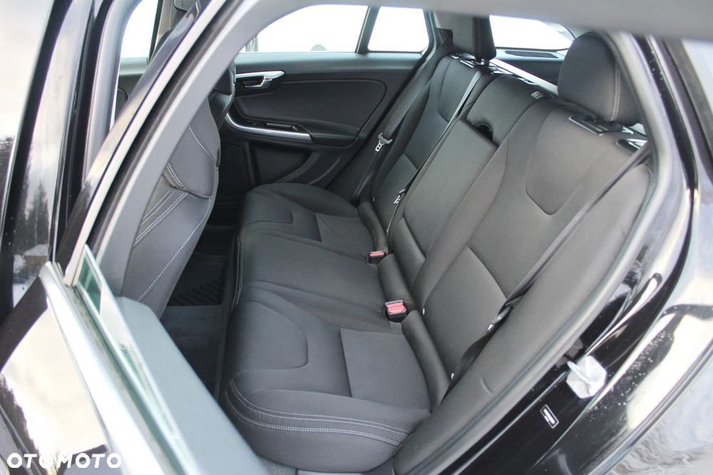 Volvo V60 D3 Kinetic - 9