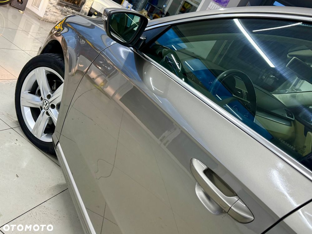 Volkswagen Passat 1.4 TSI R-Line Edition Plus - 15