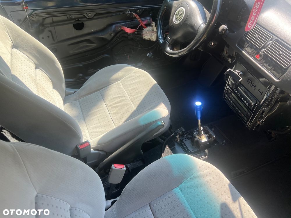 Volkswagen Golf - 15