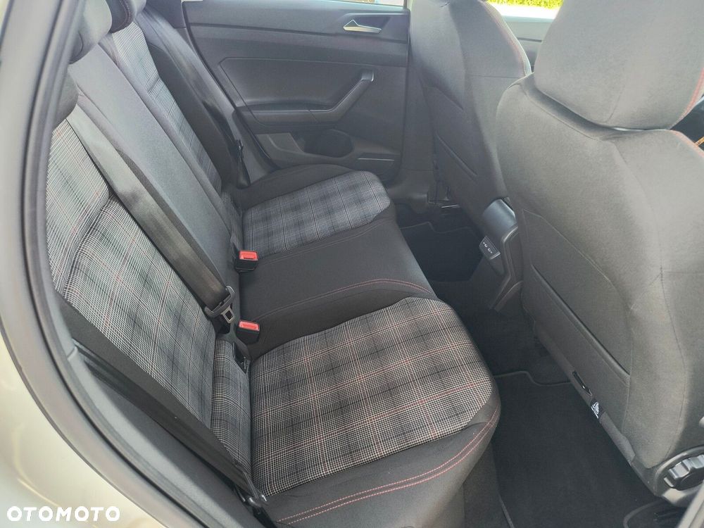 Volkswagen Polo - 28
