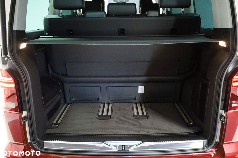 Volkswagen Multivan - 30