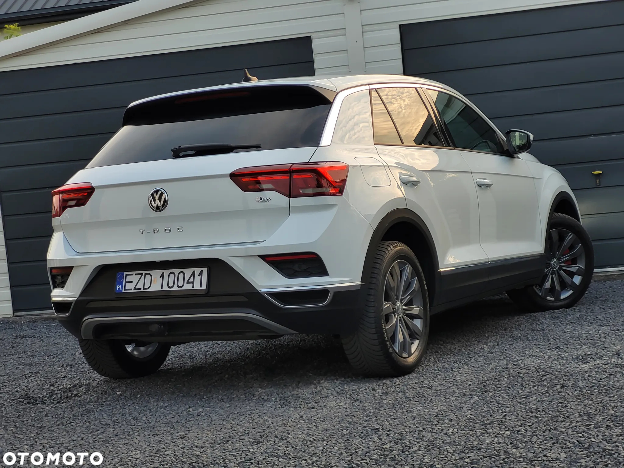 Volkswagen T-Roc - 10